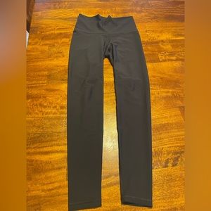 Never worn Old Navy black leggings in size Medium